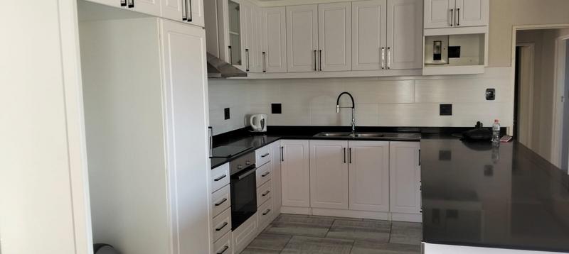 To Let 4 Bedroom Property for Rent in St Dumas Western Cape